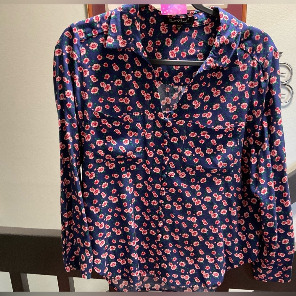 Velvet Heart Blue Floral HI/Low  Blouse #144